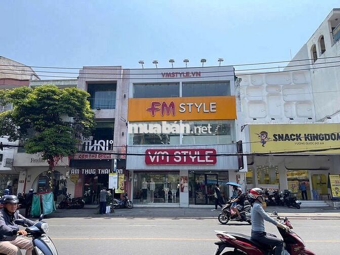 ➡️ MT Nguyễn Gia Trí (D2) Bình Thạnh – 8x20m, trệt 2 lầu, giá 90 Triệu