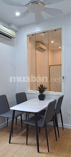 Cho thuê nhà riêng 2 tầng, phố Ông Ích Khiêm, quận Ba Đình