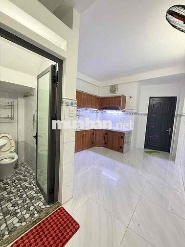 ÂU CƠ GIÁP QUẬN 10 NGAY KHU LỮ GIA VÒNG XOAY LÊ ĐẠI HÀNH - 5 TẦNG 40M2