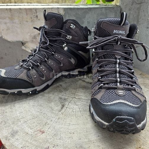 Giày trekking chính hãng của Đức size 41