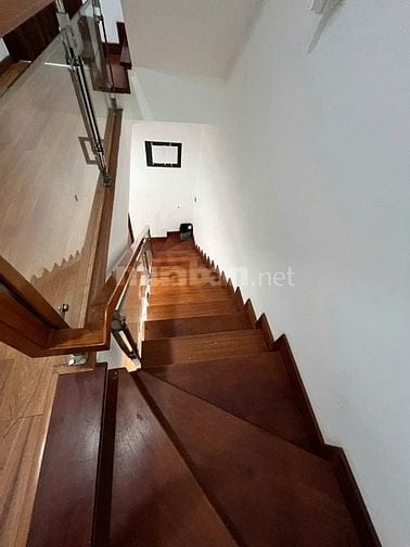 SIÊU PHẨM NHÀ 4 TẦNG THI SÁCH, KHU SÂN BAY – NHÀ MỚI NỘI THẤT CAO CẤP