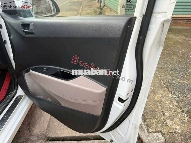 Hyundai i10 Grand 1.2 MT Base 2017 - 169 Triệu