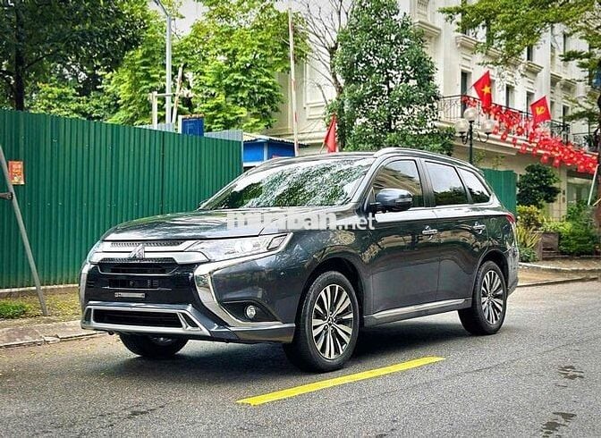 Mitsubishi Outlander 2022 2.0 CVT - 20000 km