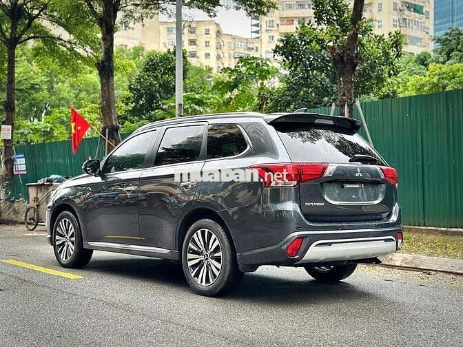 Mitsubishi Outlander 2022 2.0 CVT - 20000 km