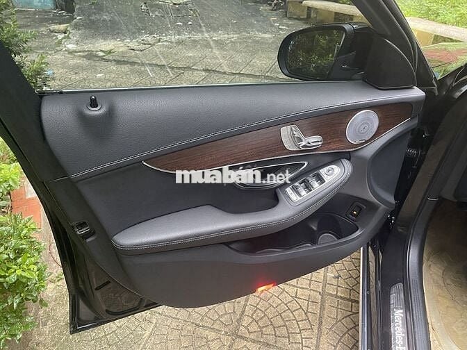 Mercedes C200 Exclusive 2020  5,1 vạn miles 920 tr