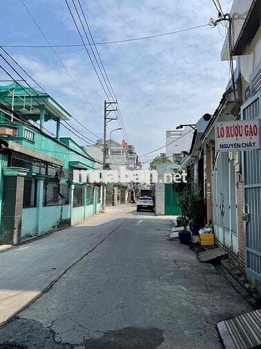 NHÀ 2 TẦNG NGAY LÊ VĂN QUỚI - 52m2 - HẺM XE HƠI 5m - 5.3 TỶ