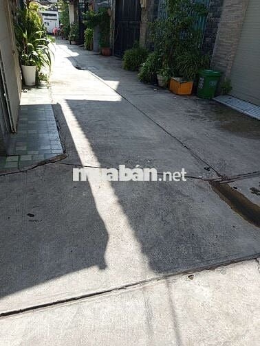 Mã Lò quận Bình Tân giáp Tên Lửa 38,4m2 HXH 2PN 2WC giá rẻ