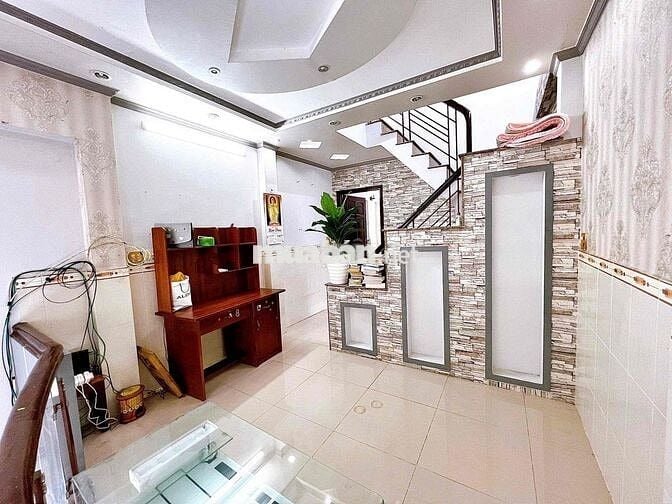 CHO THUÊ NHÀ TRỆT LỬNG LẦU 3PN MẶT TIỀN ĐƯỜNG TRẦN PHÚ