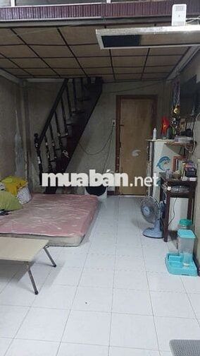 Căn hộ chung cư Chợ Quán 35 m2, 2 phòng ngủ thoáng mát, sát Quận 1 cũ.