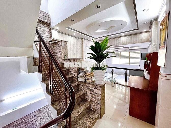 CHO THUÊ NHÀ TRỆT LỬNG LẦU 3PN MẶT TIỀN ĐƯỜNG TRẦN PHÚ