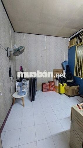 Căn hộ chung cư Chợ Quán 35 m2, 2 phòng ngủ thoáng mát, sát Quận 1 cũ.