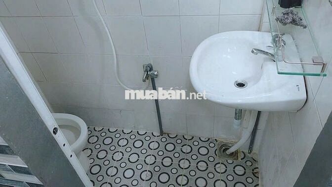 Nhà hẻm 1 sẹc 9m2, 1 phòng ngủ, đường Vạn Kiếp, Q. Bình Thạnh