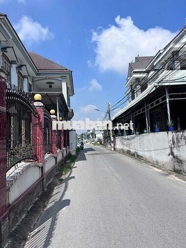 Giảm 300tr chỉ còn 10ty900tr. Bán nhanh lô đất mặt tiền đường nhựa 7m