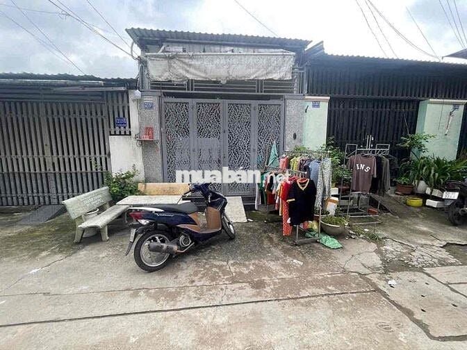 Nhà chính chủ đường C4 Phạm Hùng Bình Chánh xe hơi