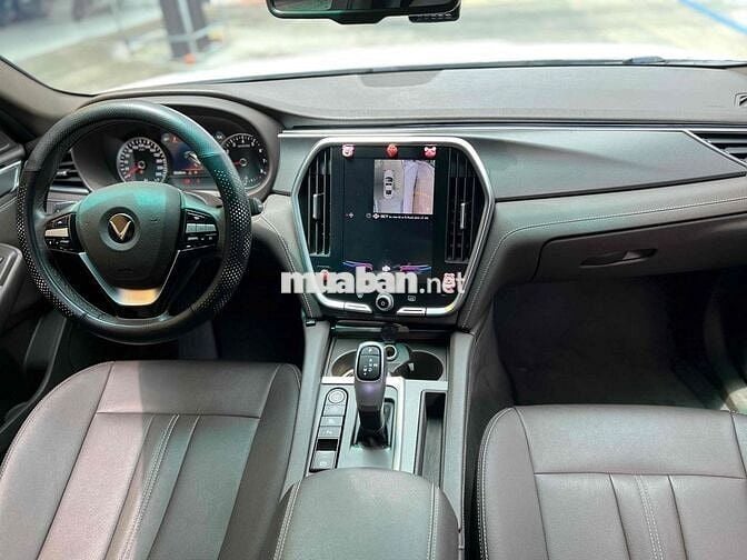 VinFast Lux A2.0 2022 A2.0 Tiêu chuẩn - 32000 km
