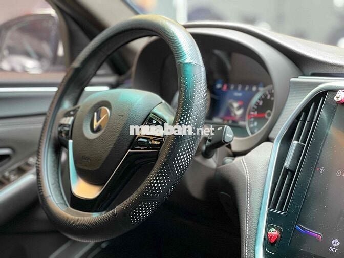 VinFast Lux A2.0 2022 A2.0 Tiêu chuẩn - 32000 km