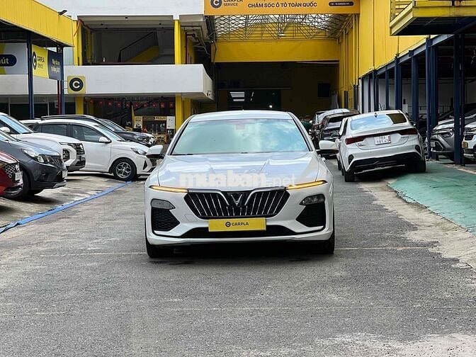 VinFast Lux A2.0 2022 A2.0 Tiêu chuẩn - 32000 km