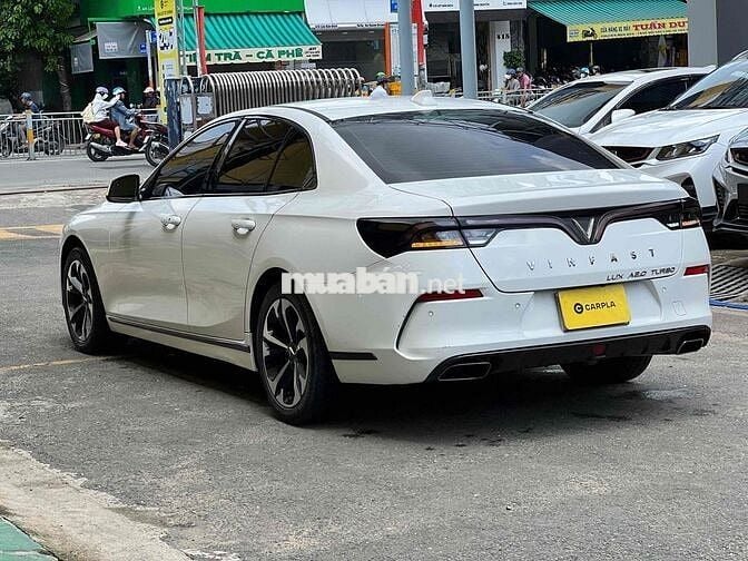 VinFast Lux A2.0 2022 A2.0 Tiêu chuẩn - 32000 km