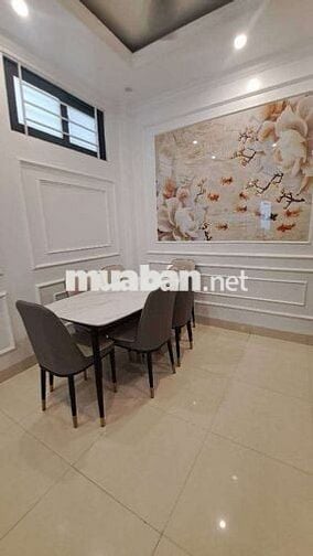 Bán nhà phố Trạm- Phường Long Biên gần Aeon 40m × 8.790 tỷ, ngõ nông