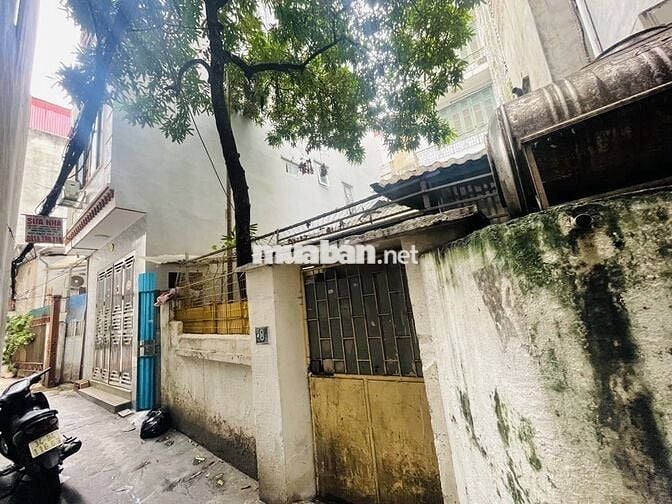 BÁN ĐẤT TẶNG NHÀ CŨ - PHỐ QUAN NHÂN, THANH XUÂN - DT 68m2, MT 6m