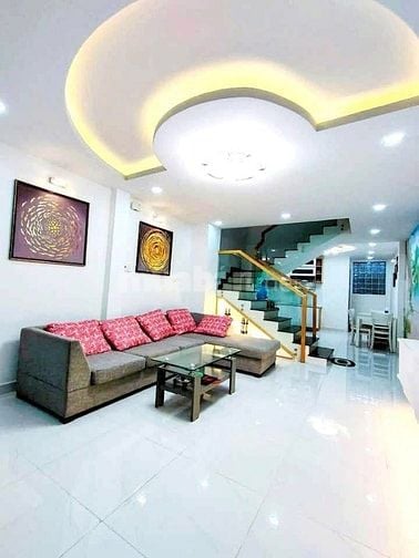 GẤP! Bán Nhà ngay Phan Xích Long, phường 8, Phú Nhuận giá 3TỶ770 SHR