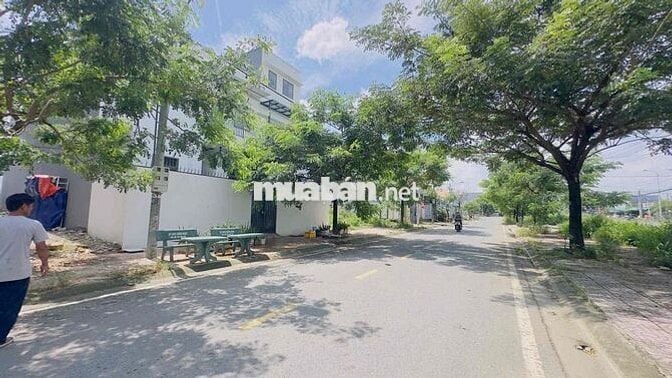Đất 2 mặt tiền trước sau KDC Châu thới, phường Bình An Dĩ An