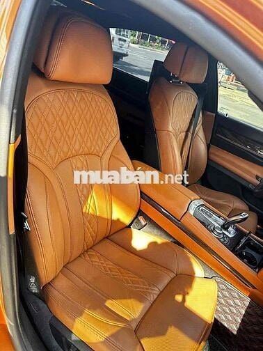 BMW 750Li_ chuyên cơ mặt đất_ Fome 2019_Xe đi ít
