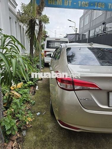 Toyota Vios 2019E màu vàng cát