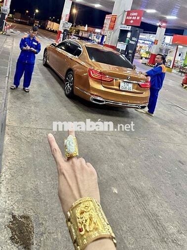 BMW 750Li_ chuyên cơ mặt đất_ Fome 2019_Xe đi ít