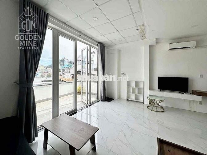 CHO THUÊ CĂN HỘ CHUNG CƯ MINI DẠNG PENHOUSE STUDIO BAN CÔNG LỚN QUẬN 1