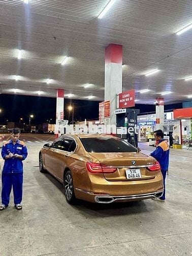 BMW 750Li_ chuyên cơ mặt đất_ Fome 2019_Xe đi ít