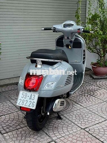 GTS 300 HPE 6800km như mới