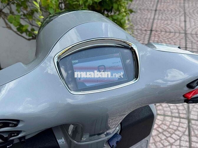 GTS 300 HPE 6800km như mới