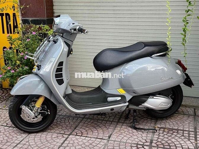 GTS 300 HPE 6800km như mới
