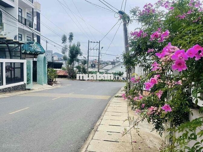 CHÍNH CHỦ BÁN LỖ TRONG NGÀY LÔ ĐẤT P3 ĐÀ LẠT 820TR CÔNG CHỨNG NGAY