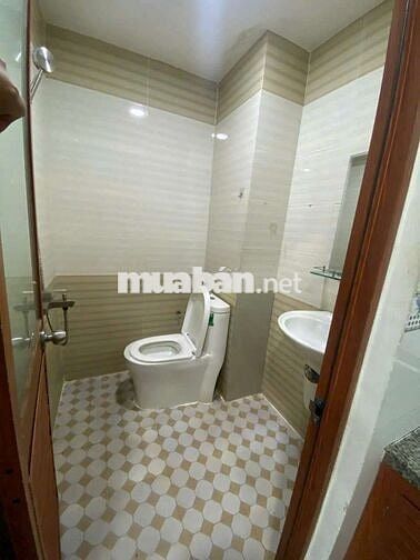 P TRỌ XÂY MỚI, THANG MÁY ĐỐI DIỆN CVPM QUANG TRUNG DIỆN TÍCH LỚN