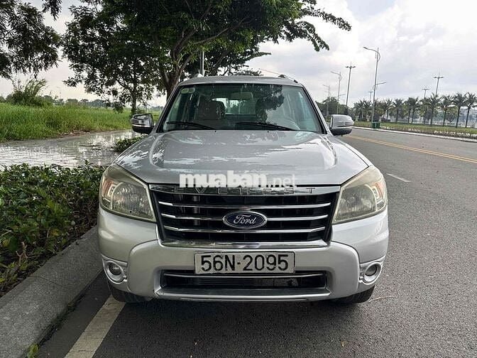 Ford Everest 2009 2.5L 4x4 MT - 162000 km