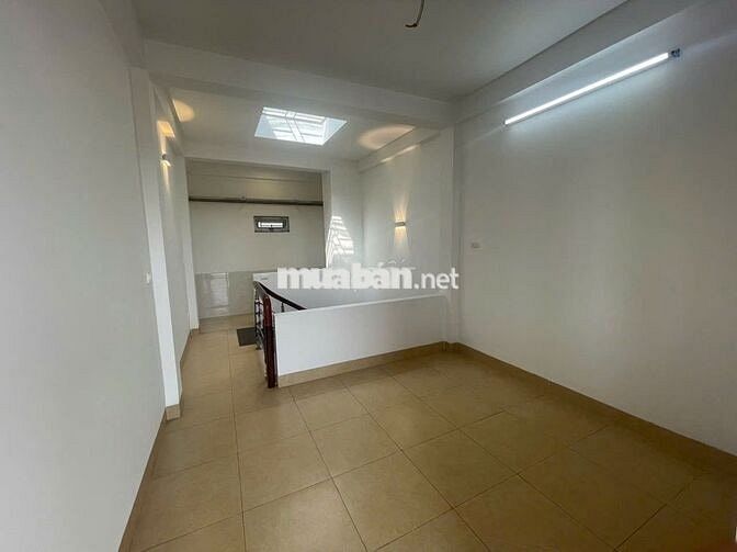 Chính chủ cho thuê nhà 446 Đường Bưởi, mặt đường 10m