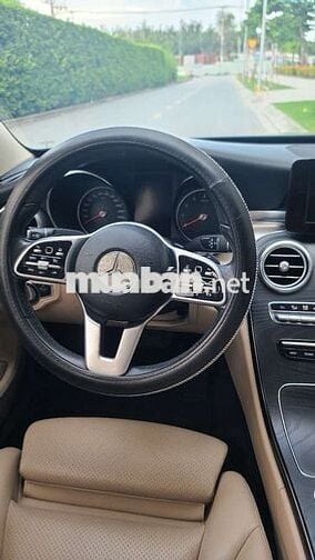 xe 2020 C200 - 60000 km