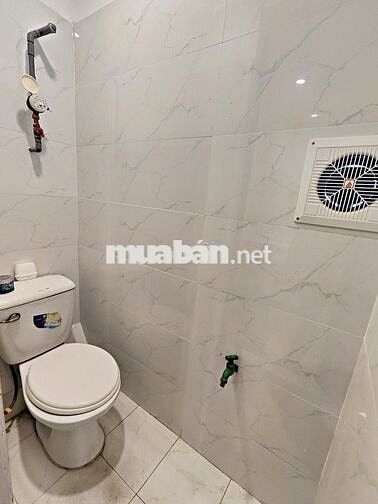 Cho thuê VP 130m2 mt 11m, ô tô đỗ cửa, trống sẵn, CẦU GIẤY