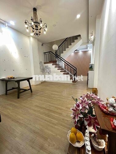 sang nhượng hợp đồng nhà Nguyễn Thị Minh Khai !