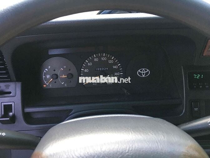 Toyota Hiace 2005 Commuter 2.5 - 100000 km