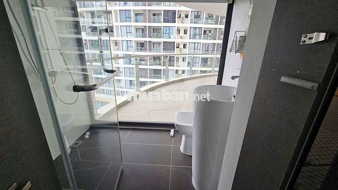 Cho thuê căn hộ Gateway nguyên bản 3PN đã sửa làm 2PN full nội thất