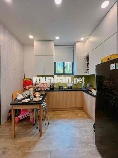 BÁN NHÀ CĂN GÓC 2 MẶT TIỀN ĐƯỜNG NGUYỄN KHOÁI Q4 - 87m2 - Ô TÔ ĐỖ CỬA