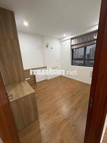 Chung cư C1 Tầng cao View hồ mát đầy đủ đồ