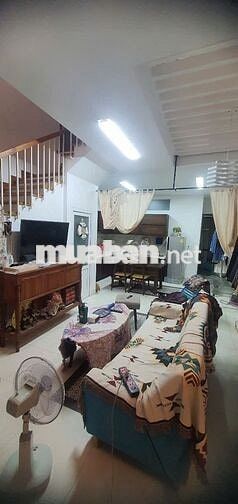 Cho thuê nhà kiệt ô tô đường Trần Phú, Hải Châu, Đà Nẵng