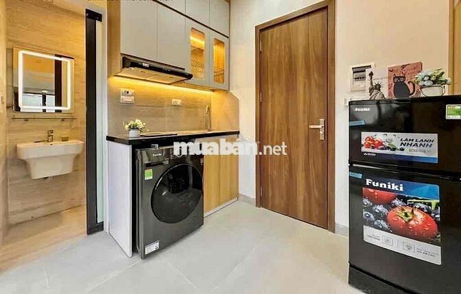 Bán căn hộ Phương Canh 45m2x7 Tầng, oto tránh, thang máy, lô góc