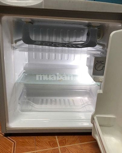 Thanh lý tủ lạnh Aqua 53L AQR-55AR 