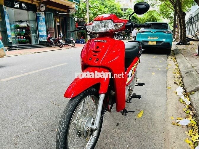 Xe máy Honda Wave màu đỏ