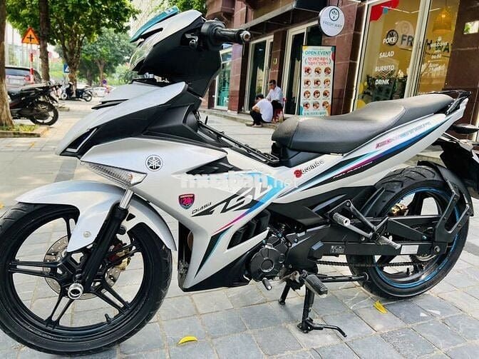 Xe máy Yamaha Exciter 150 màu trắng
